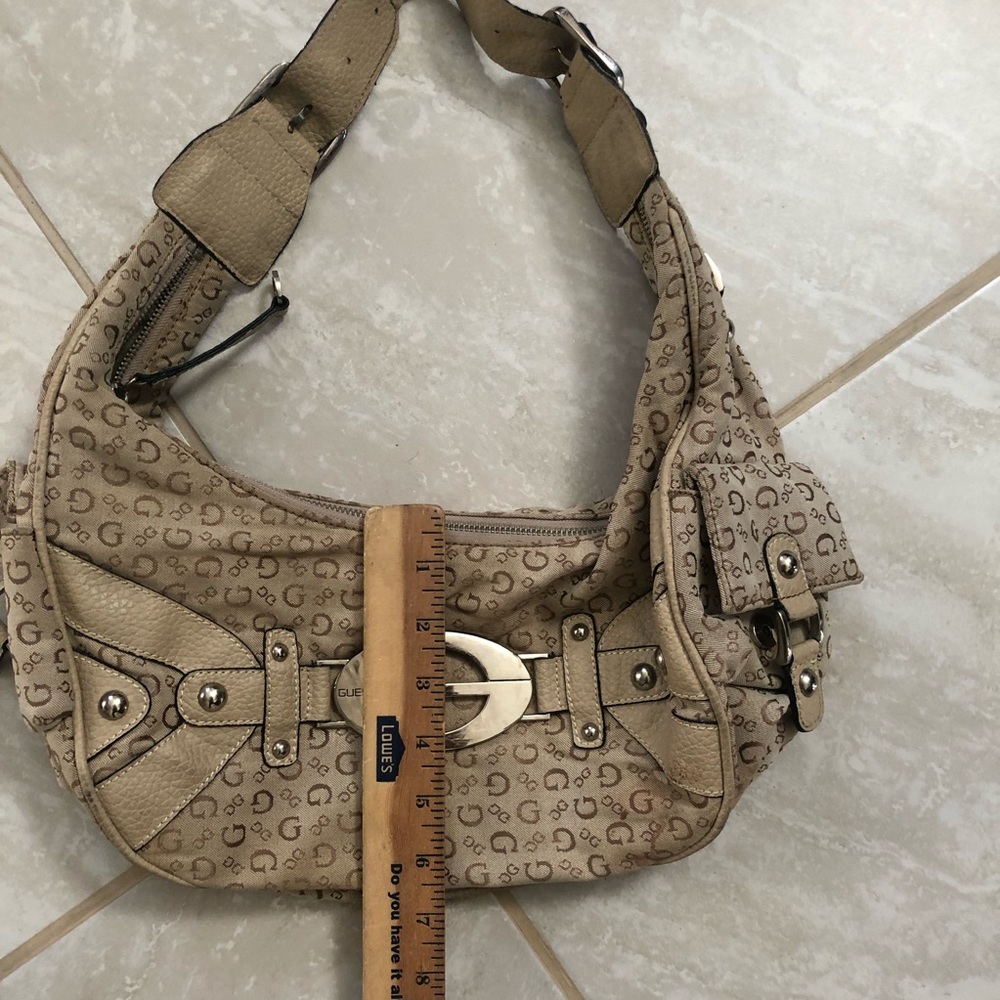 GUESS Shoulder Purse - Picture 7 of 7